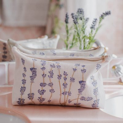 Elizabeth Scarlett Lavender Bathroom Wash Bag